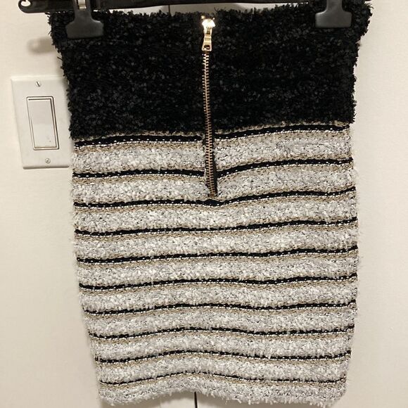 Colou Power Jacket & Skirt Set in Black & White Boucle with Gold Metallic Thread - Picture 7 of 13